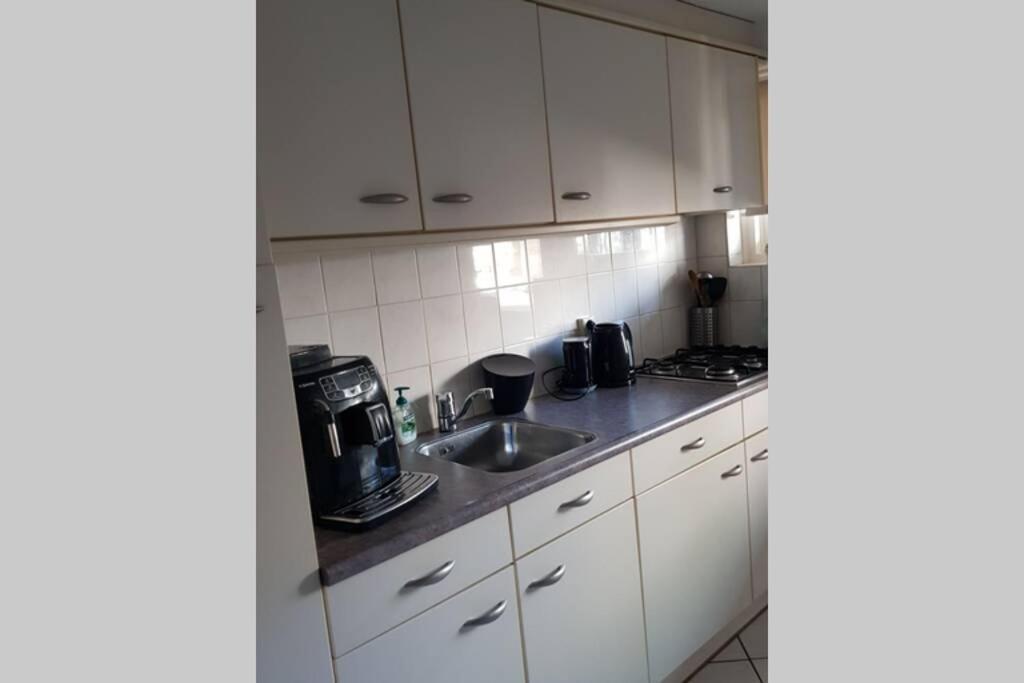 Apartament Schoon Sfeervol Souterrain Katwijk aan Zee Zewnętrze zdjęcie